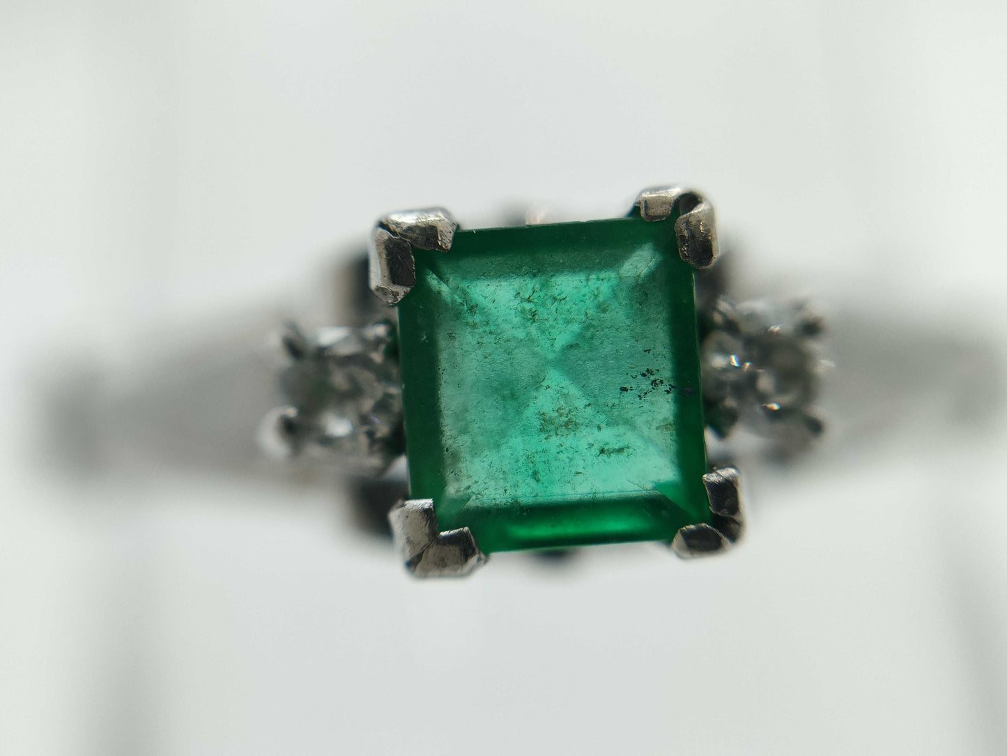 Emerald and Diamond K14WG 1.7g Ring 