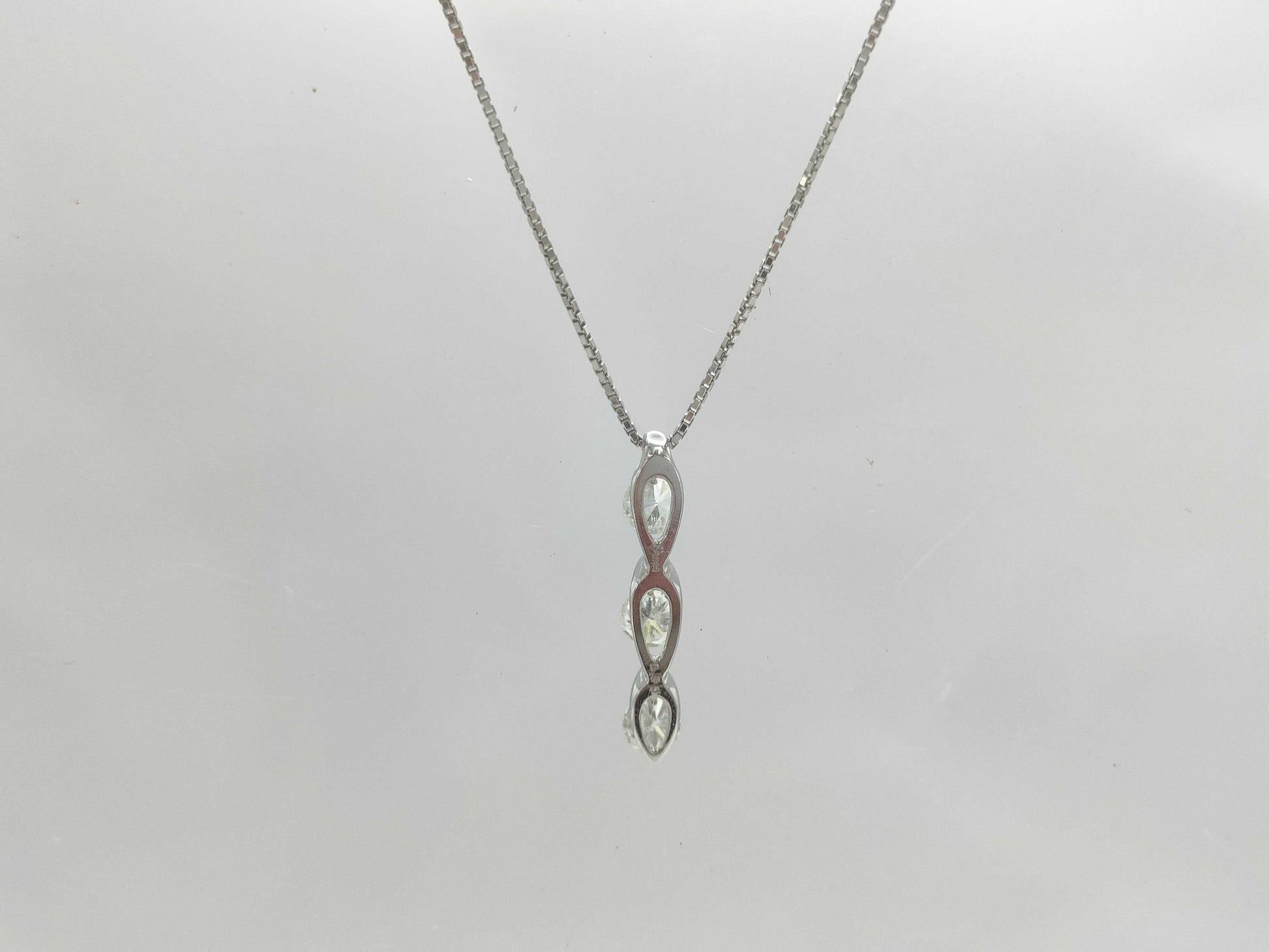 D0.50ct Pt900/850 3.5g Necklace 