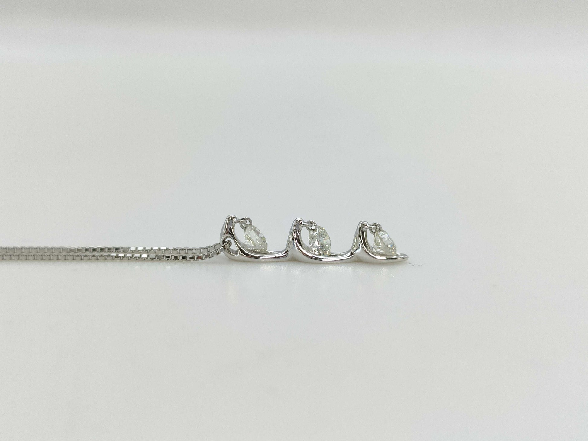 D0.50ct Pt900/850 3.5g Necklace 