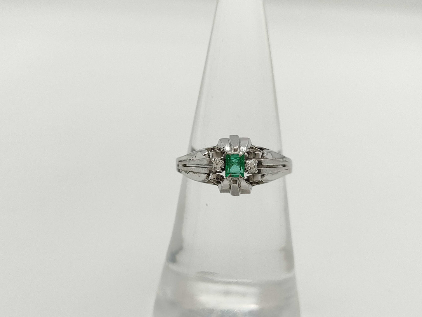 Colored Stone, Transparent Stone, Pt900, 4.2g Ring 