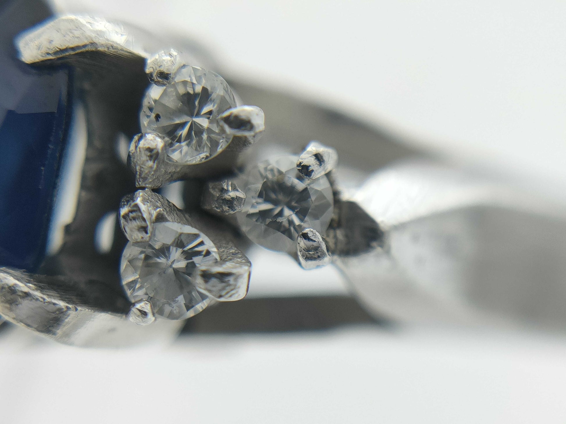 Sapphire and Diamond Pt900 4.1g Ring 