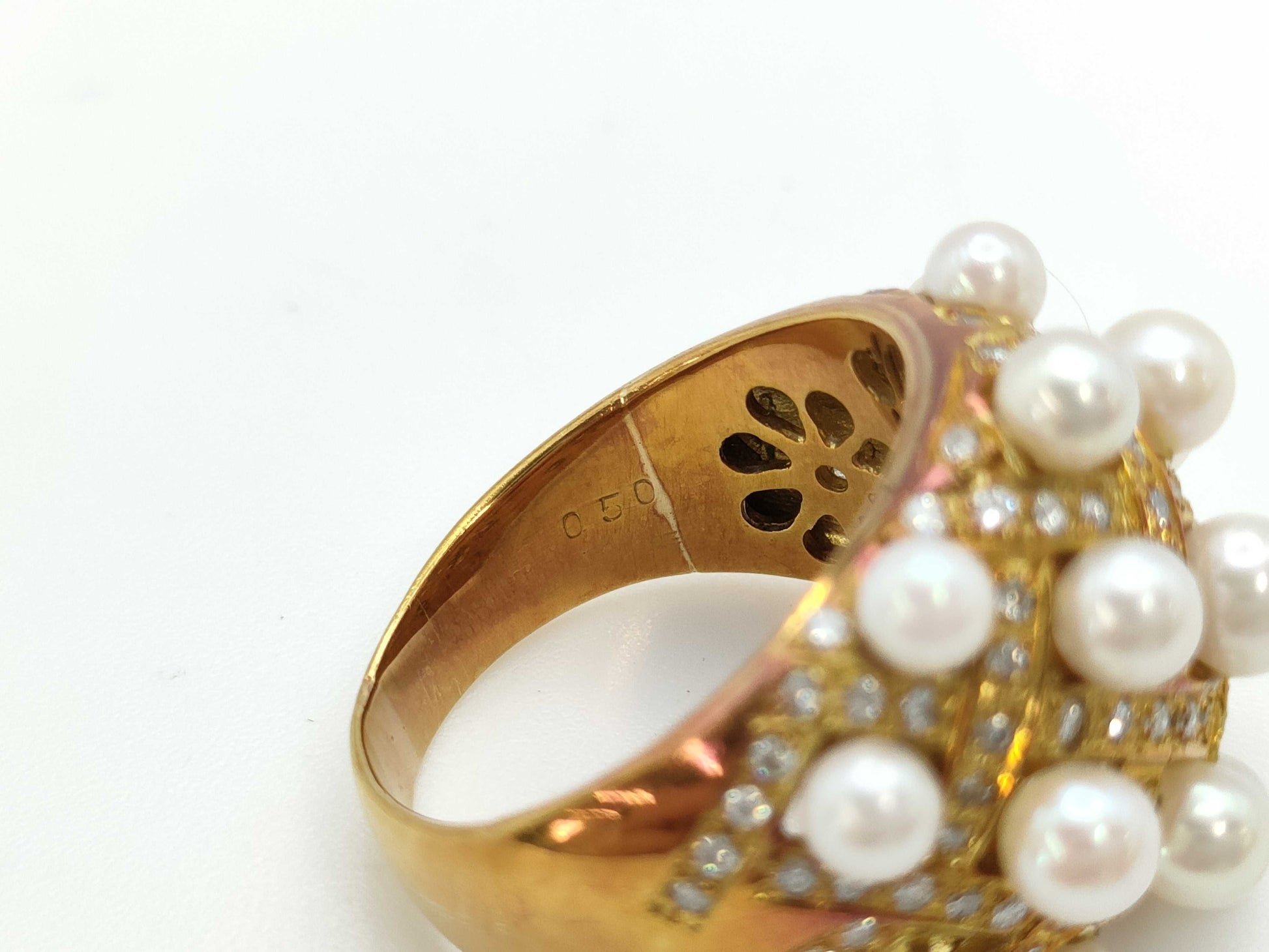 Pearl Diameter: Approx. 3.5-4.2mm, D0.50ct, 18K Gold, 10.6g, Ring 
