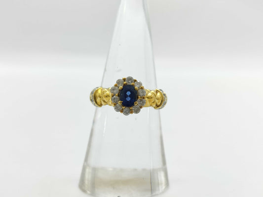 Sapphire and Diamond 18K 3.5g Ring 