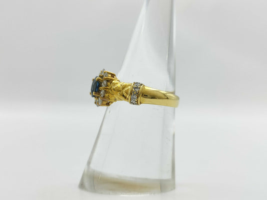Sapphire and Diamond 18K 3.5g Ring 