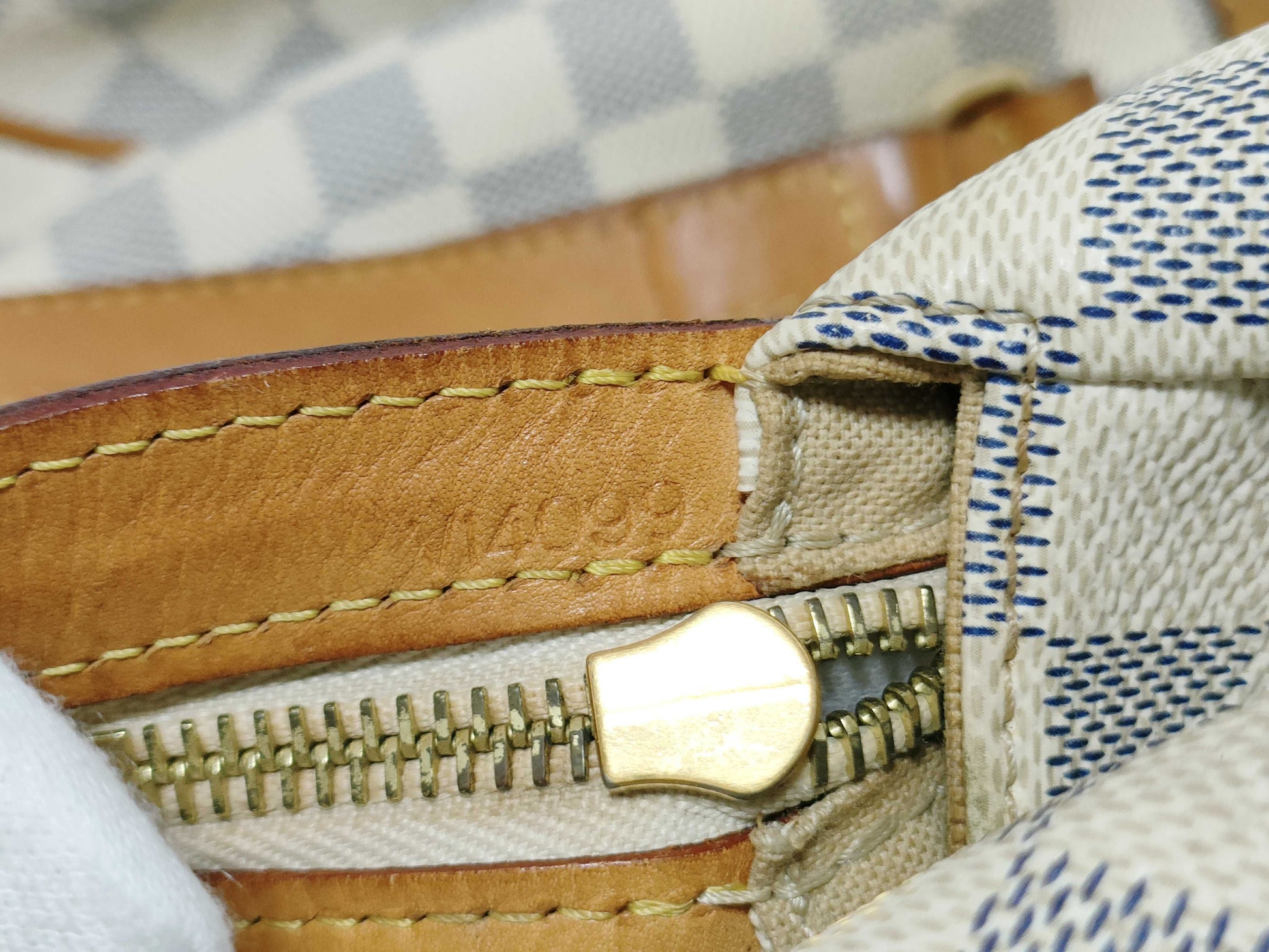 LOUIS VUITTON RFID Unverified VI4099 Damier Azur Stresa Tote Bag