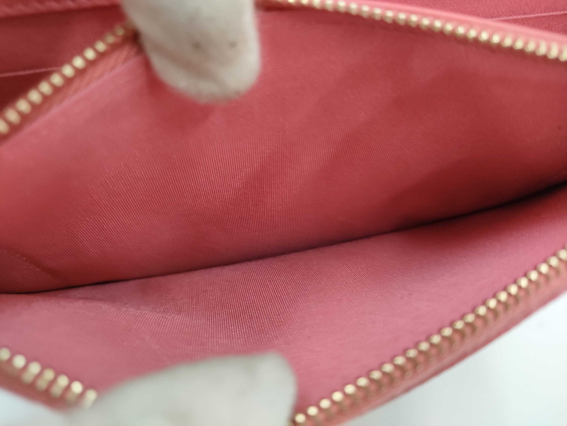 CHANEL Shoulder bag with sticker, No. 25