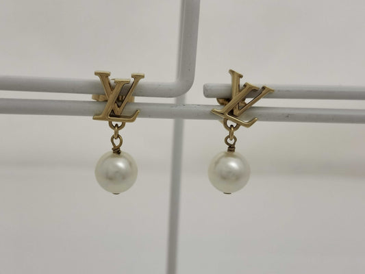 LOUIS VUITTON Earrings LV Iconic Louisa Pearl GP Gold M01585 Earrings
