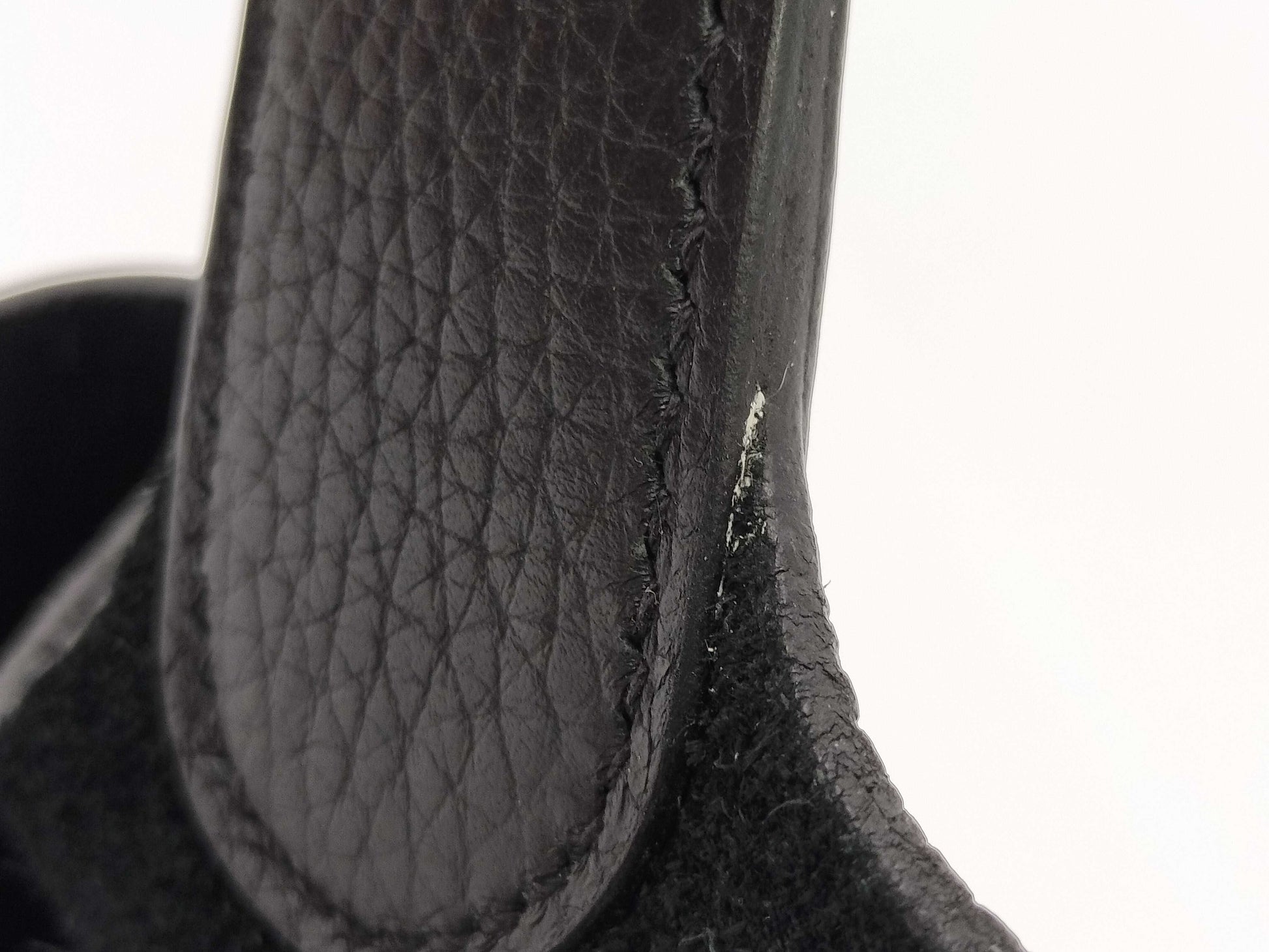HERMES Picotin Lock MM Taurillon Clemence Leather Handbag in Black with GD Hardware and Y Stamp