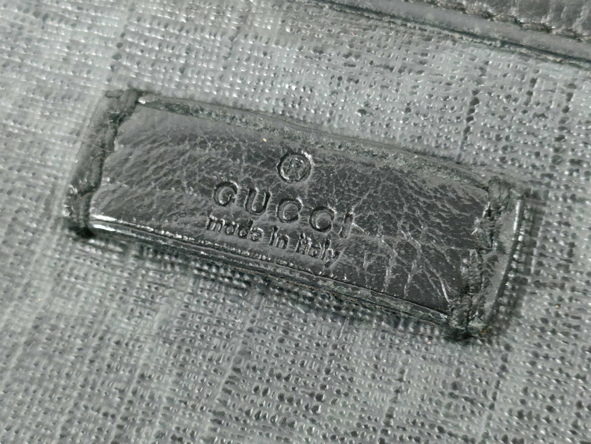 GUCCI GG Supreme Black Shoulder Bag