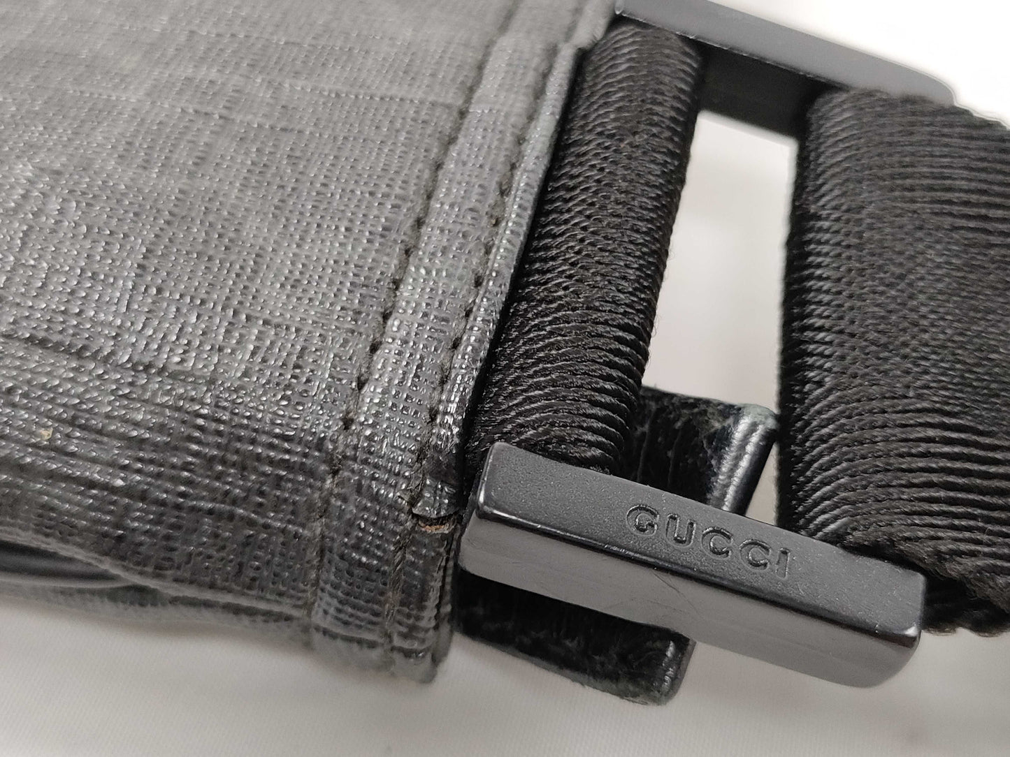 GUCCI GG Supreme Black Shoulder Bag
