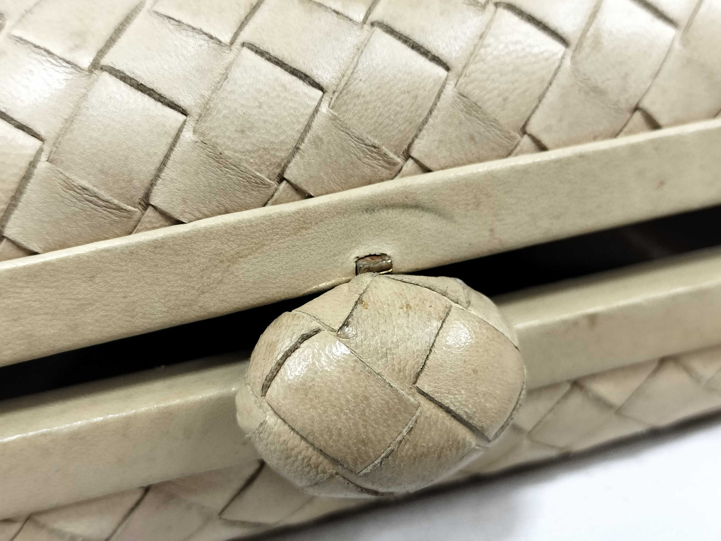 BOTTEGA VENETA Intrecciato Bottega Veneta Intrecciato Clasp Shoulder Bag