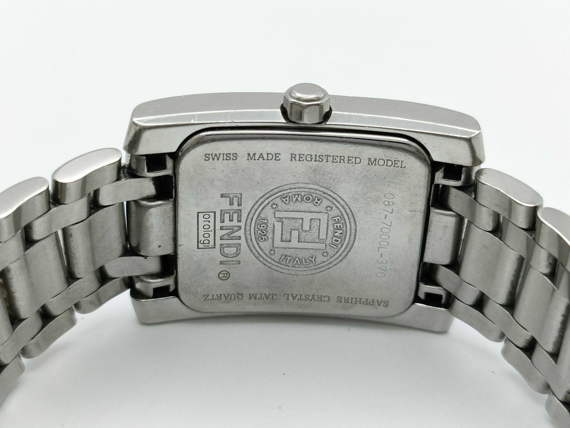 FENDI 087-7000L-370 Quartz Shell Dial Non-Moving Women's Watch