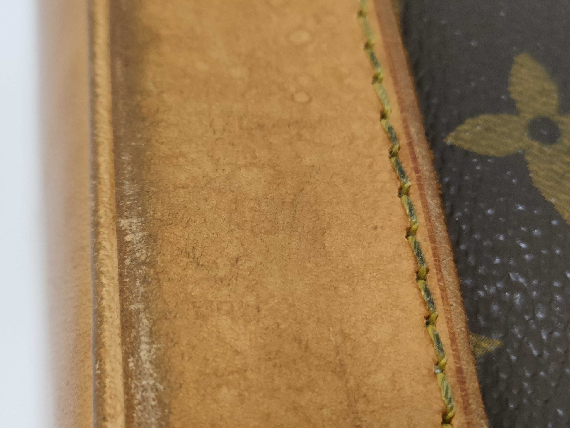 LOUIS VUITTON RFID verification failed. Monogram Louis Vuitton Monogram Alma handbag.