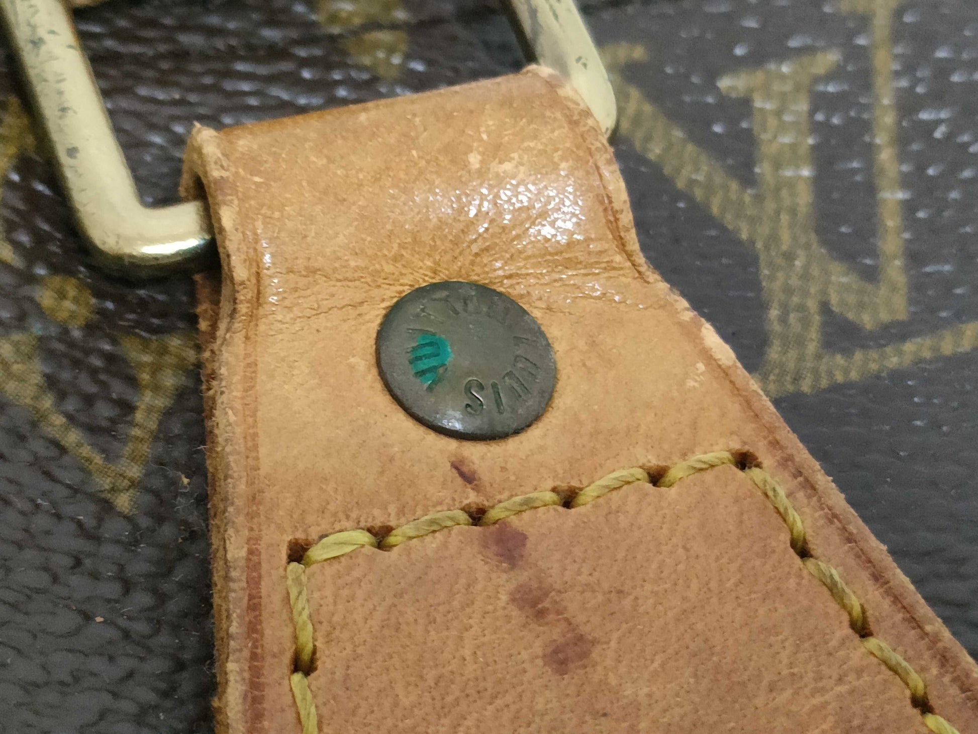 LOUIS VUITTON RFID verification failed. Monogram Louis Vuitton Monogram Alma handbag.