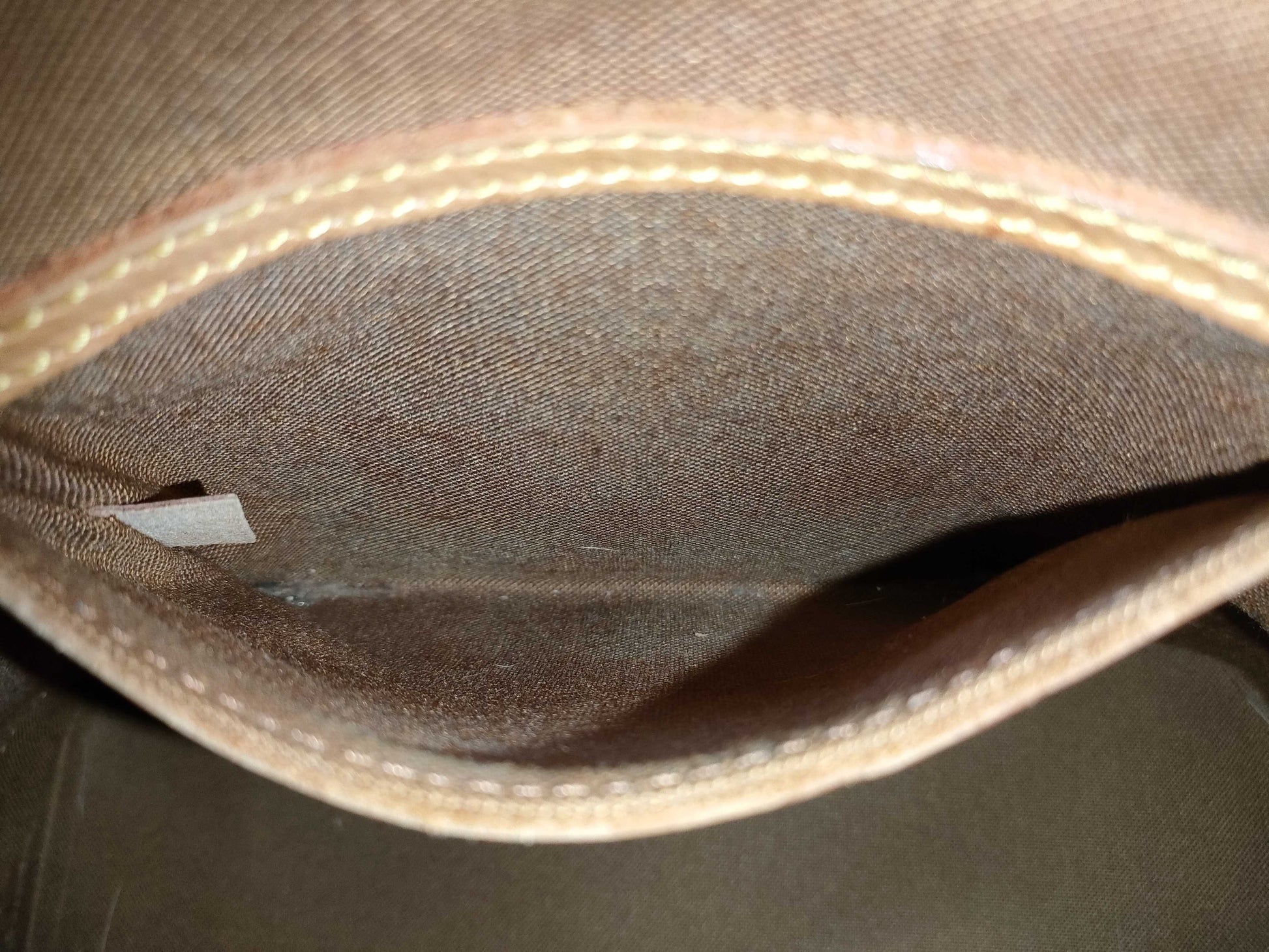LOUIS VUITTON RFID verification failed. Monogram Louis Vuitton Monogram Alma handbag.