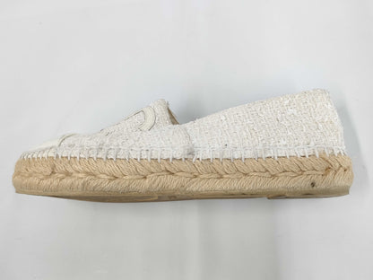 CHANEL Tweed x Patent Leather Size 35 Sneakers