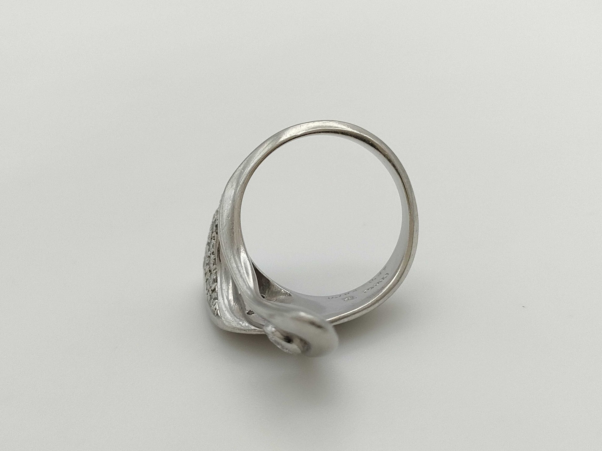 D0.154/0.47ct Pt900 14.1g Ring 