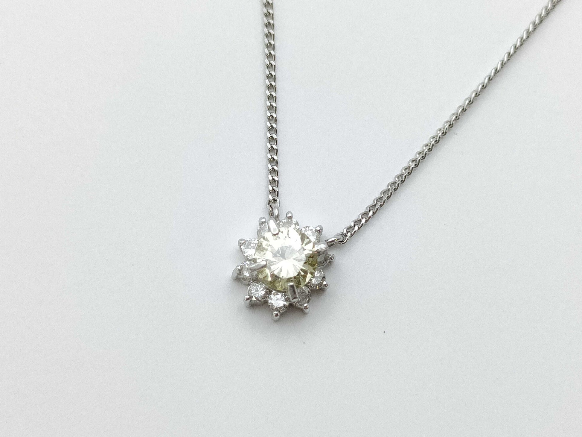 D0.46ct Pt/Pt850 3.4g Necklace 
