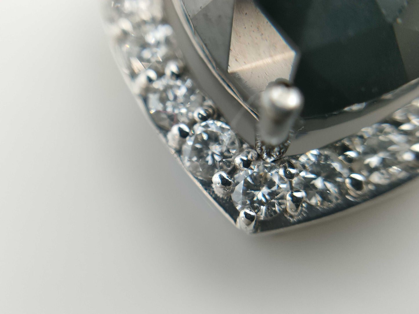 BLKD2.58ct D0.43ct K18WG 3.0g Pendant Top 