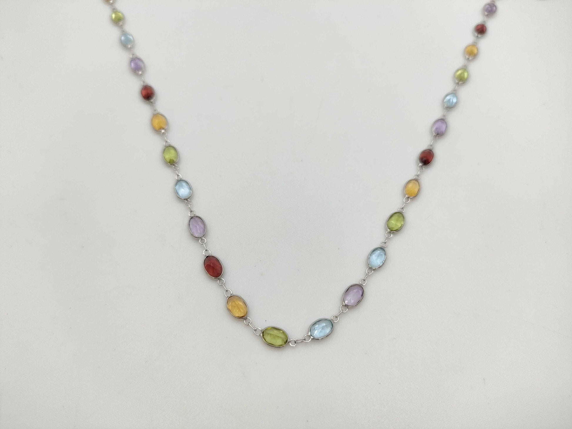 Colored Stone Multi 750 15.7g Necklace 