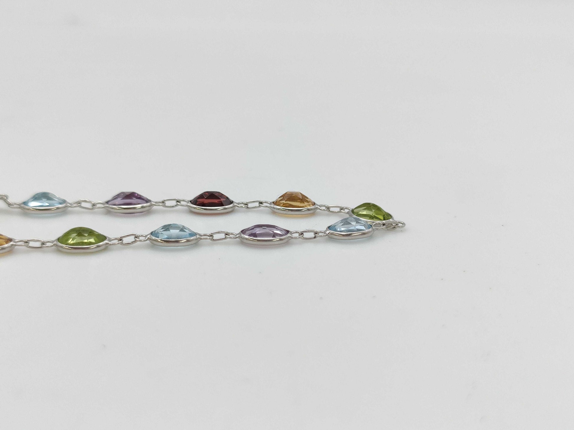 Colored Stone Multi 750 15.7g Necklace 