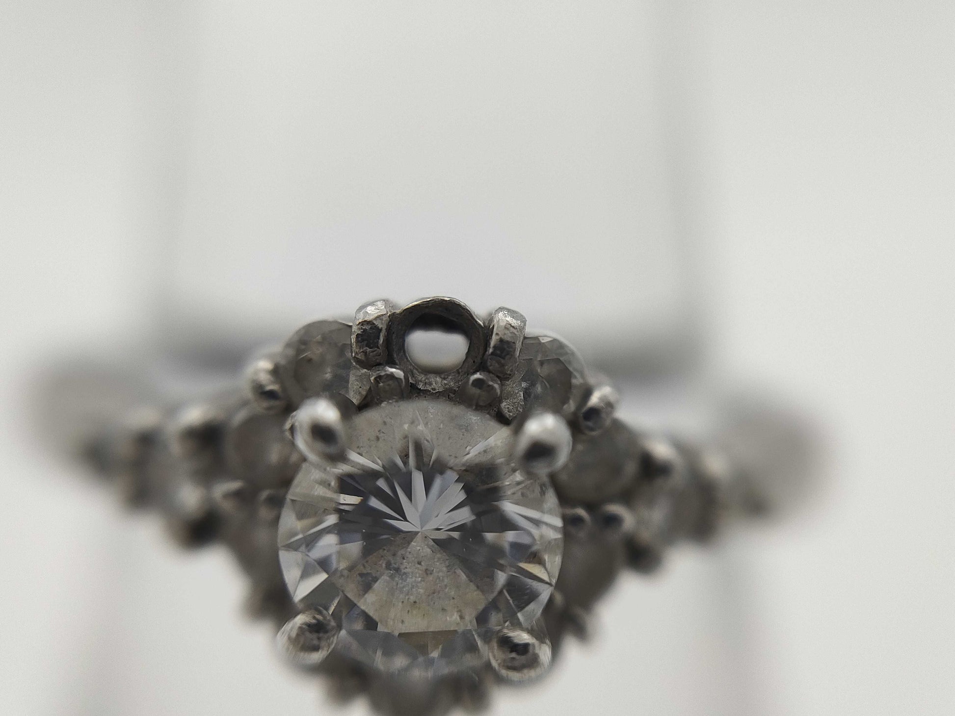D0.388/0.27ct Pt900 3.9g Ring 