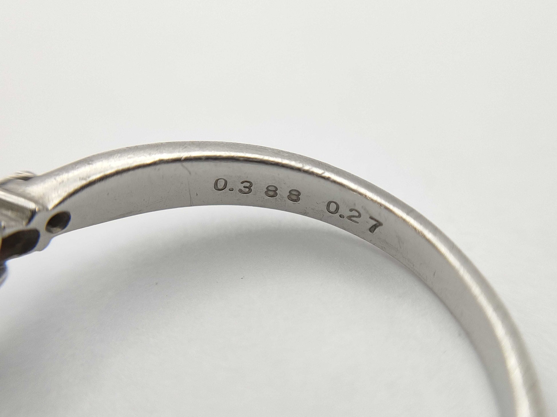 D0.388/0.27ct Pt900 3.9g Ring 
