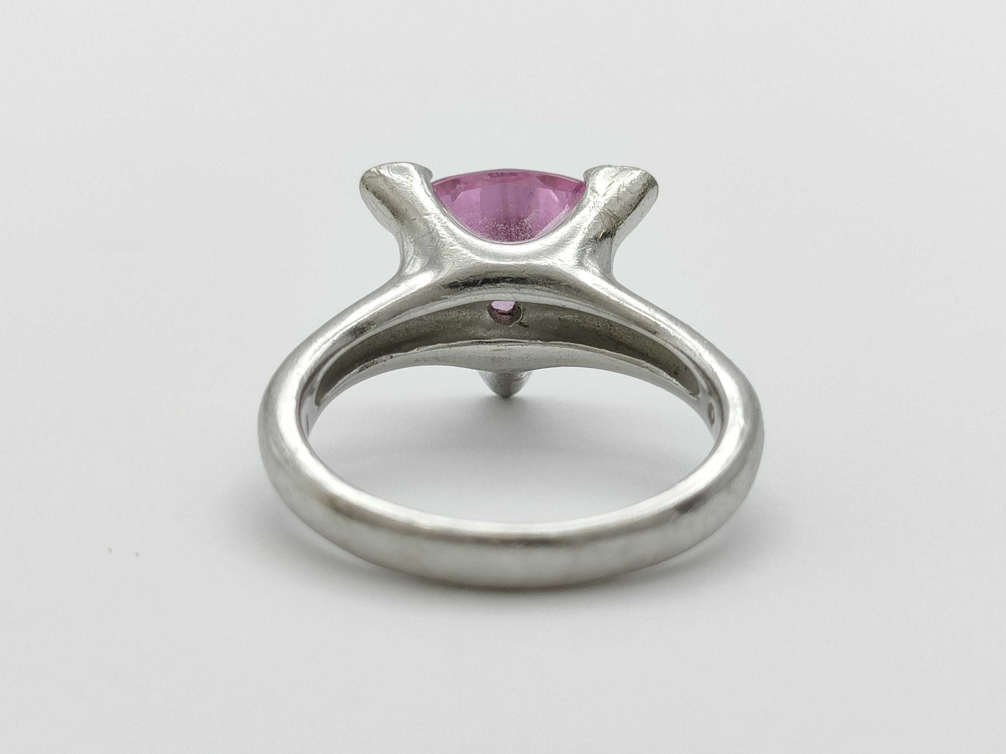 Colored Stone 2.61ct D0.06ct K18WG 6.4g Ring 