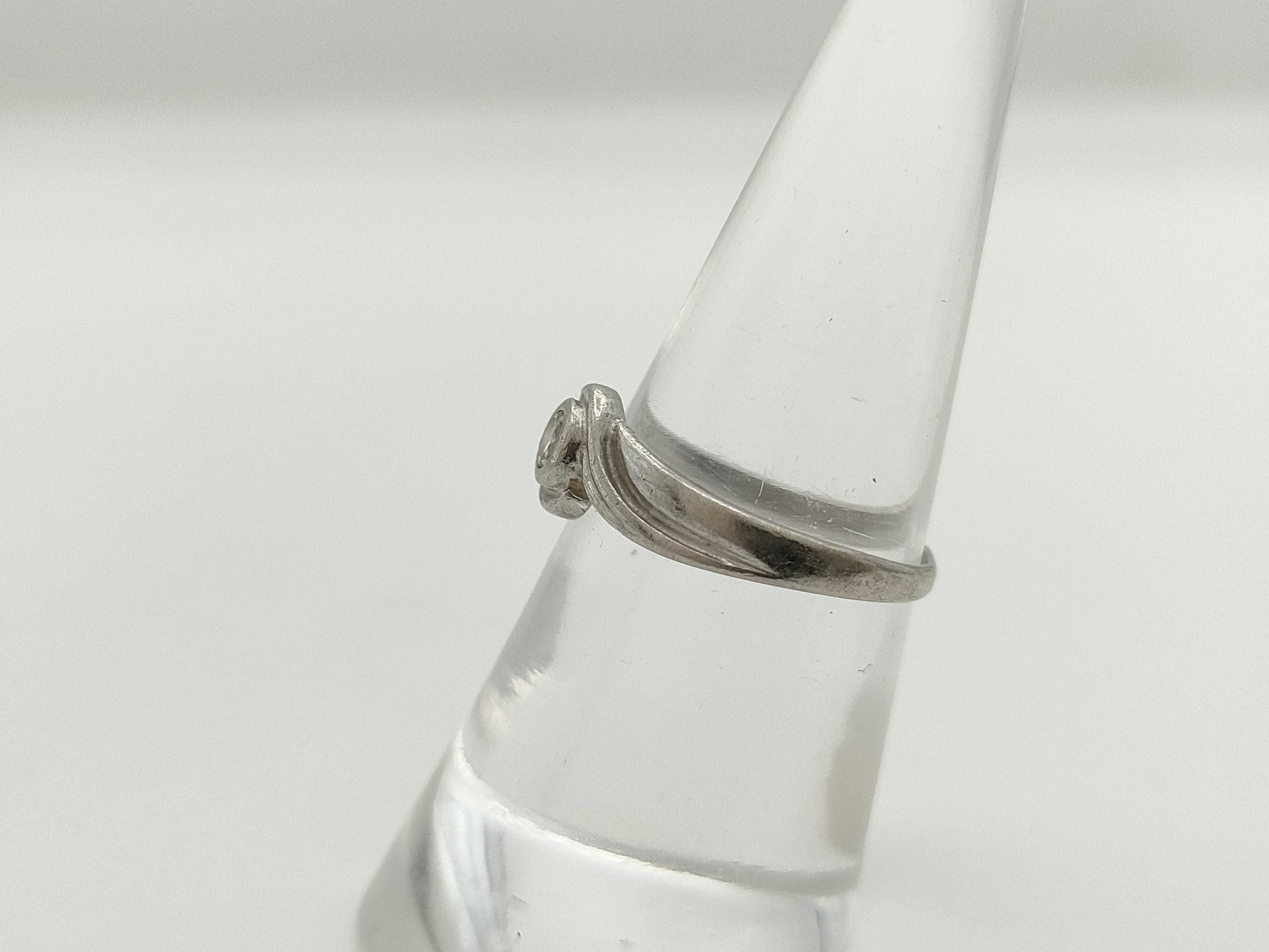 D0.14ct PT900 2.8g Ring 
