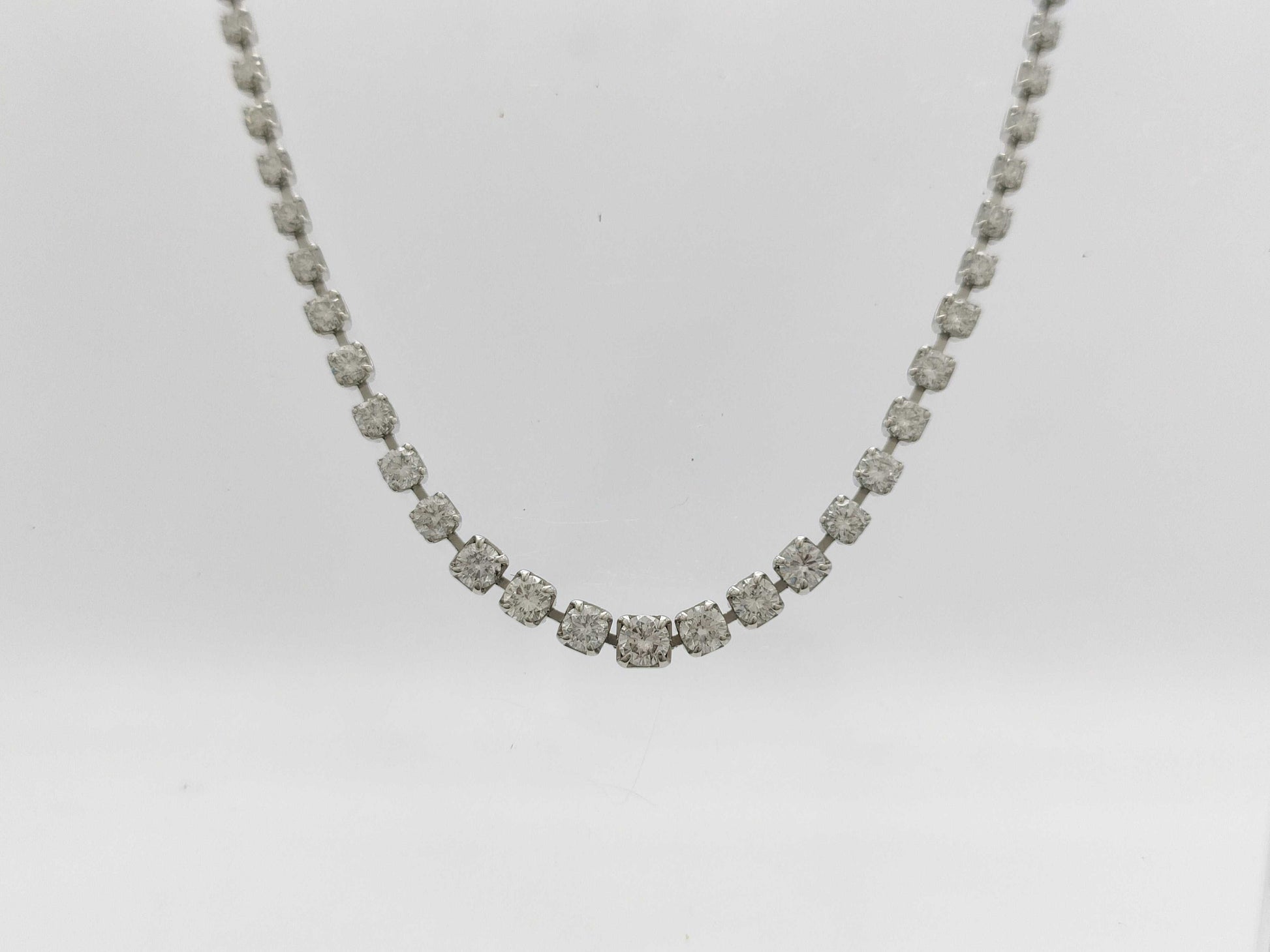 D3.00ct PT850 8.9g Necklace 