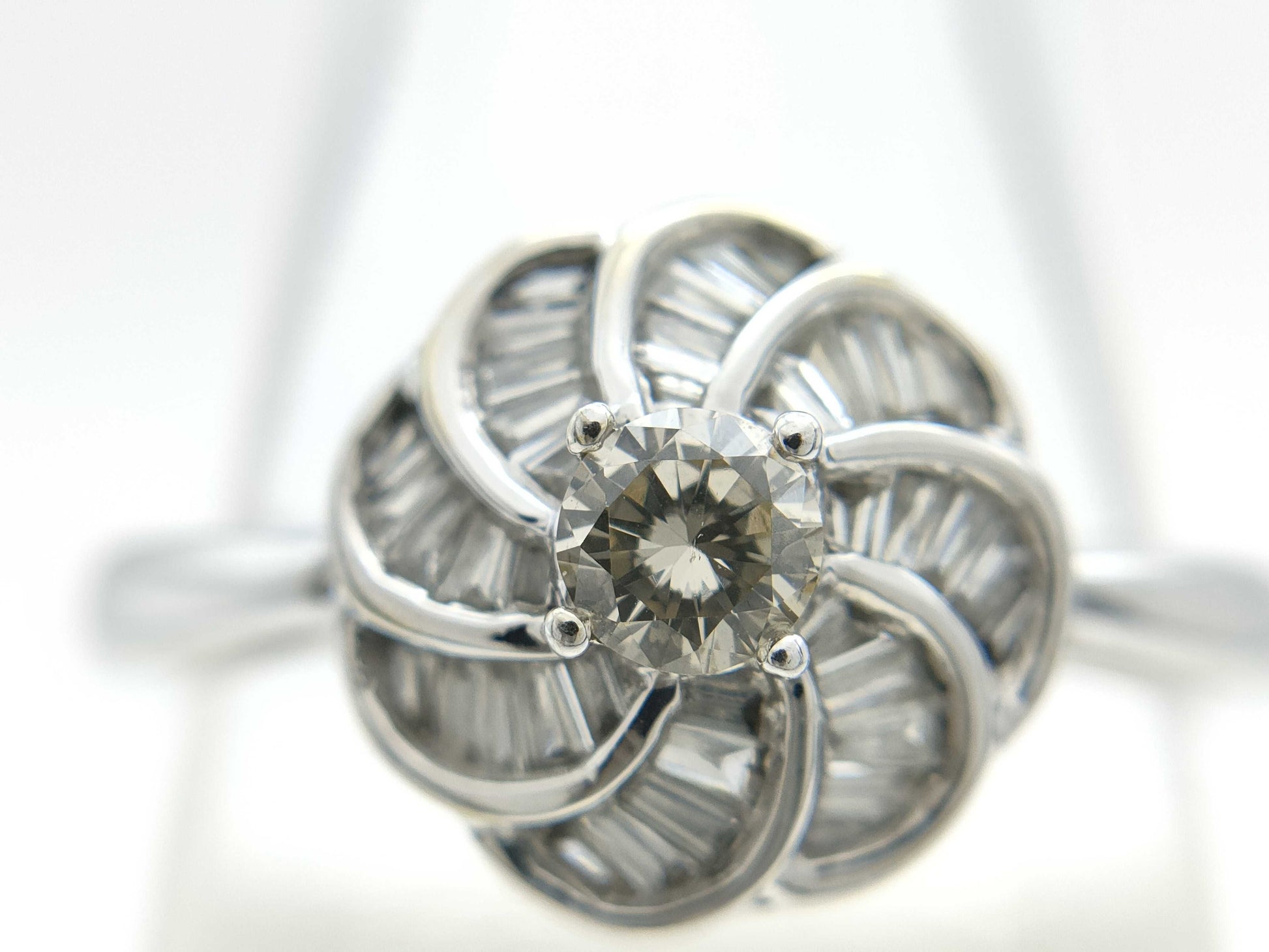 Diamond K18WG 2.7g Ring 