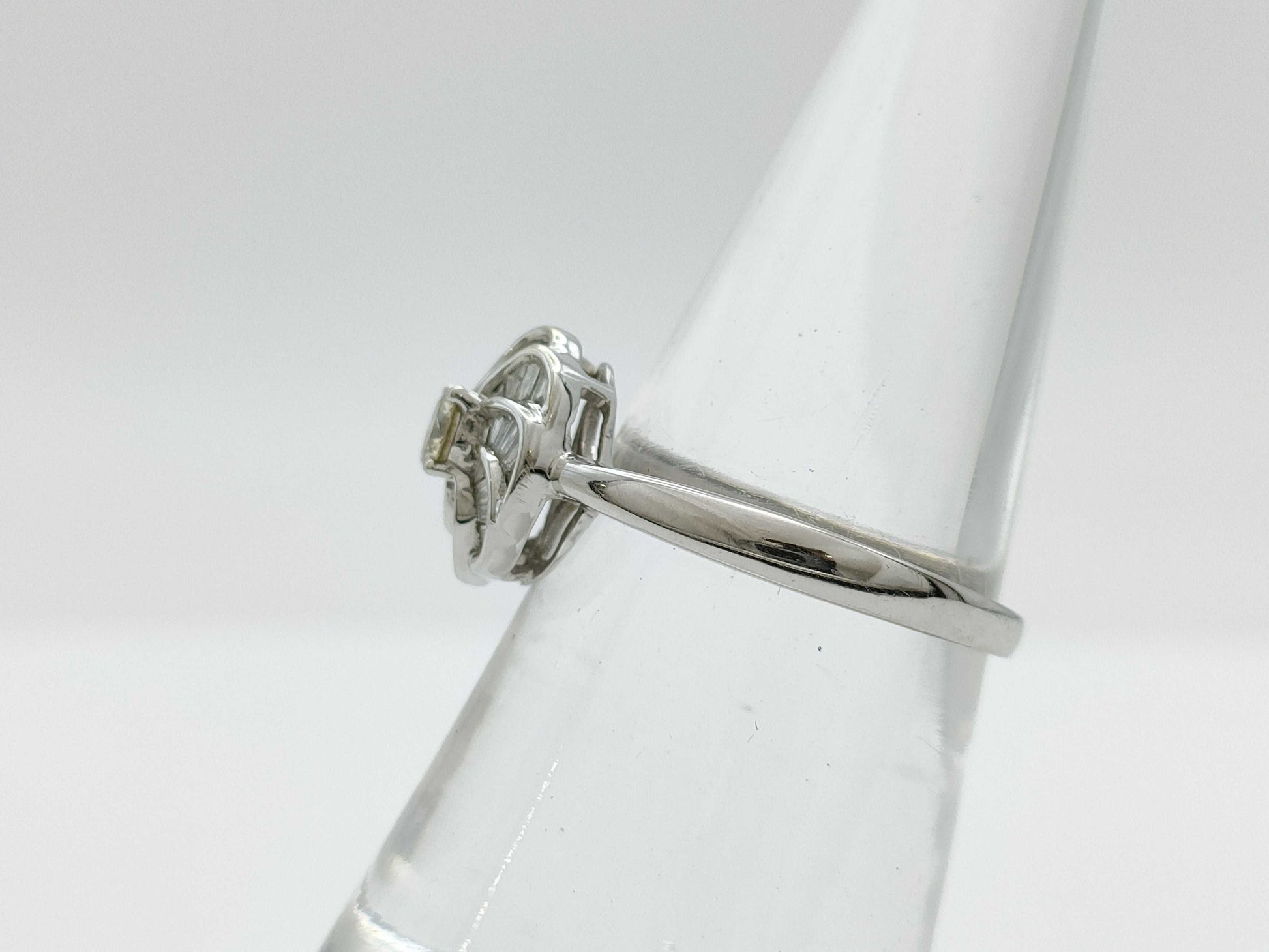 Diamond K18WG 2.7g Ring 