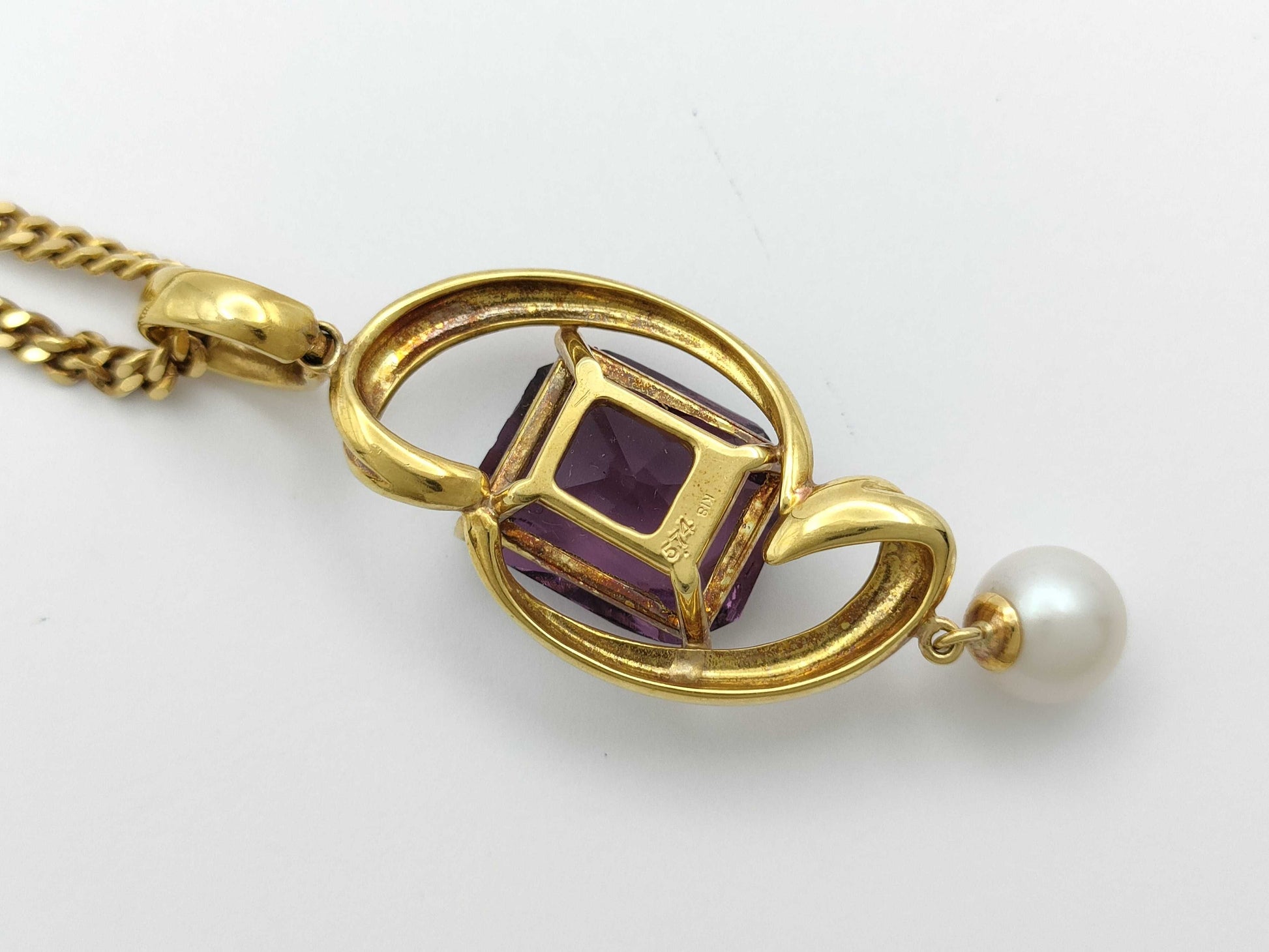 Pearl Necklace, Diameter: Approx. 6.8mm, Colored Stone: 5.74ct, 18K Gold, 17.4g 