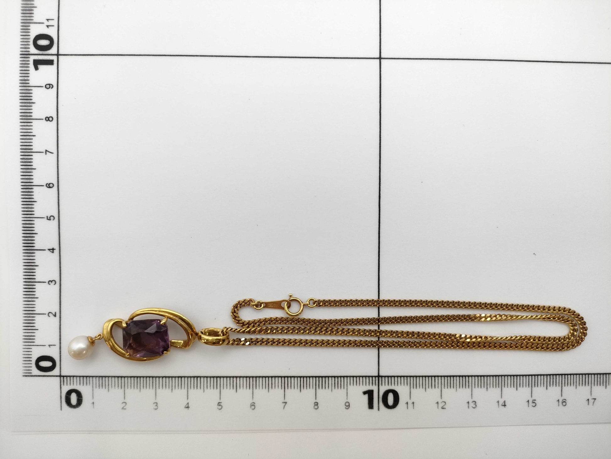 Pearl Necklace, Diameter: Approx. 6.8mm, Colored Stone: 5.74ct, 18K Gold, 17.4g 