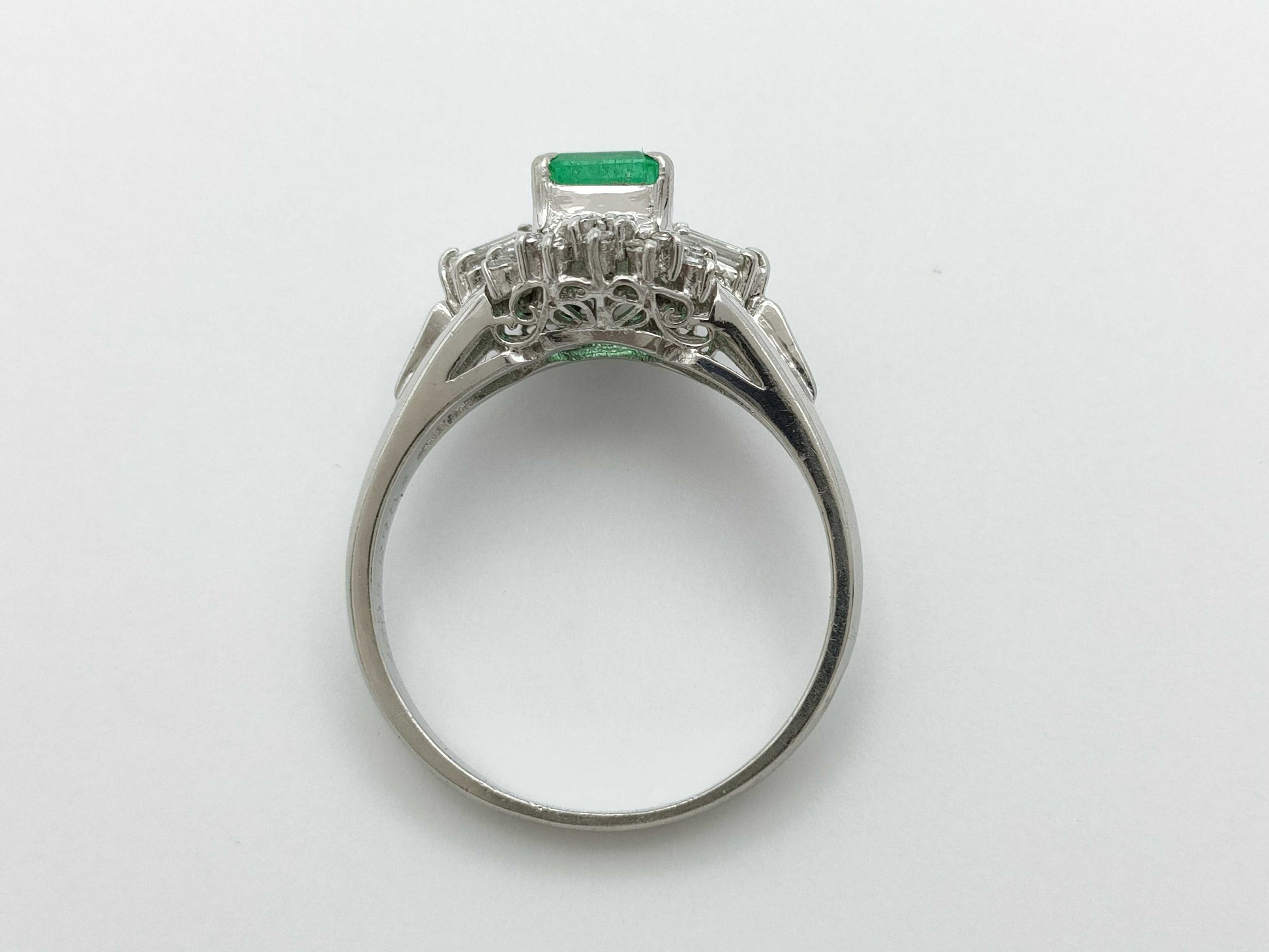 E0.83ct D0.27ct Pt900 5.4g Ring 