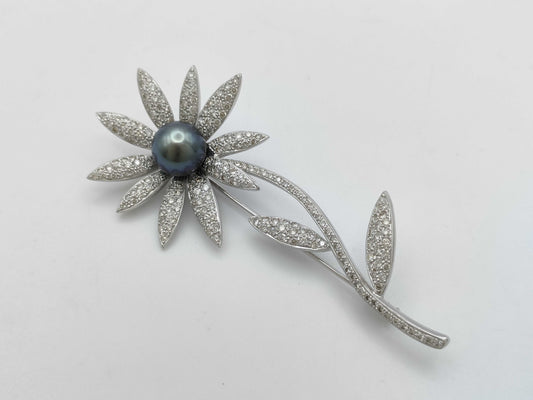 Black South Sea Pearl, Diameter: Approx. 10.5mm, D2.96ct, 750, 13.8g, Brooch 