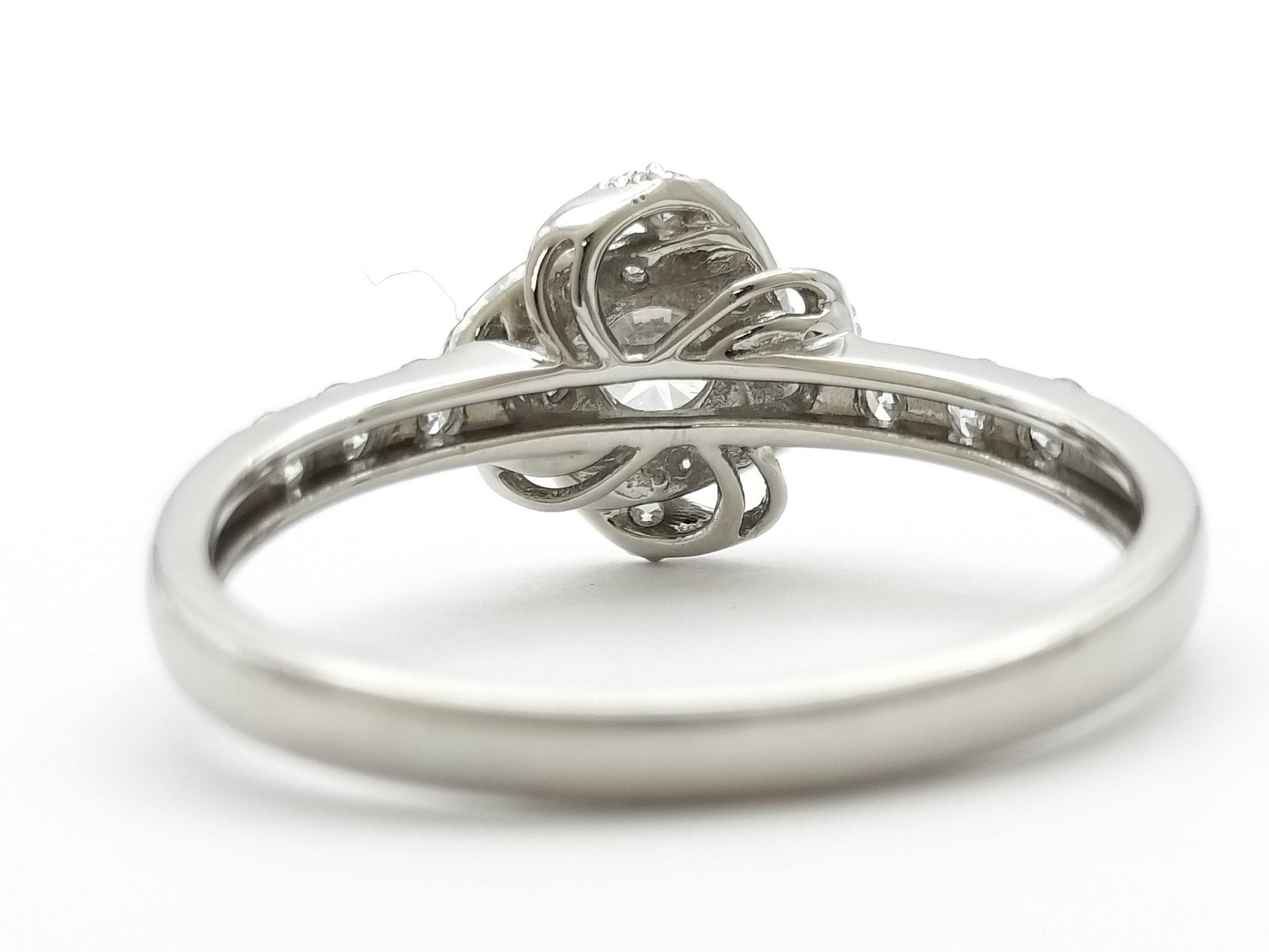 D0.20/0.35ct Pt900 3.5g Ring 