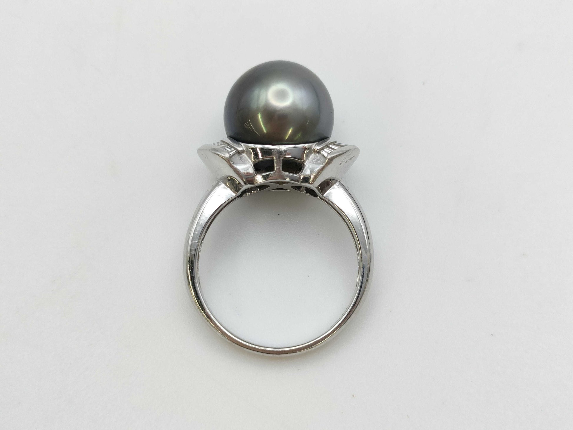 Black South Sea Pearl Ring, approx. 12.4mm diameter, 0.31ct, 8.6g, PT900 