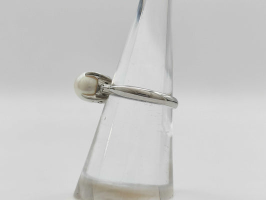Pearl diameter: approx. 7.0mm, D0.06ct, PT850, 4.6g, Ring 