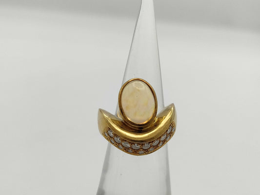 Opal and Diamond 18K 9.7g Ring 