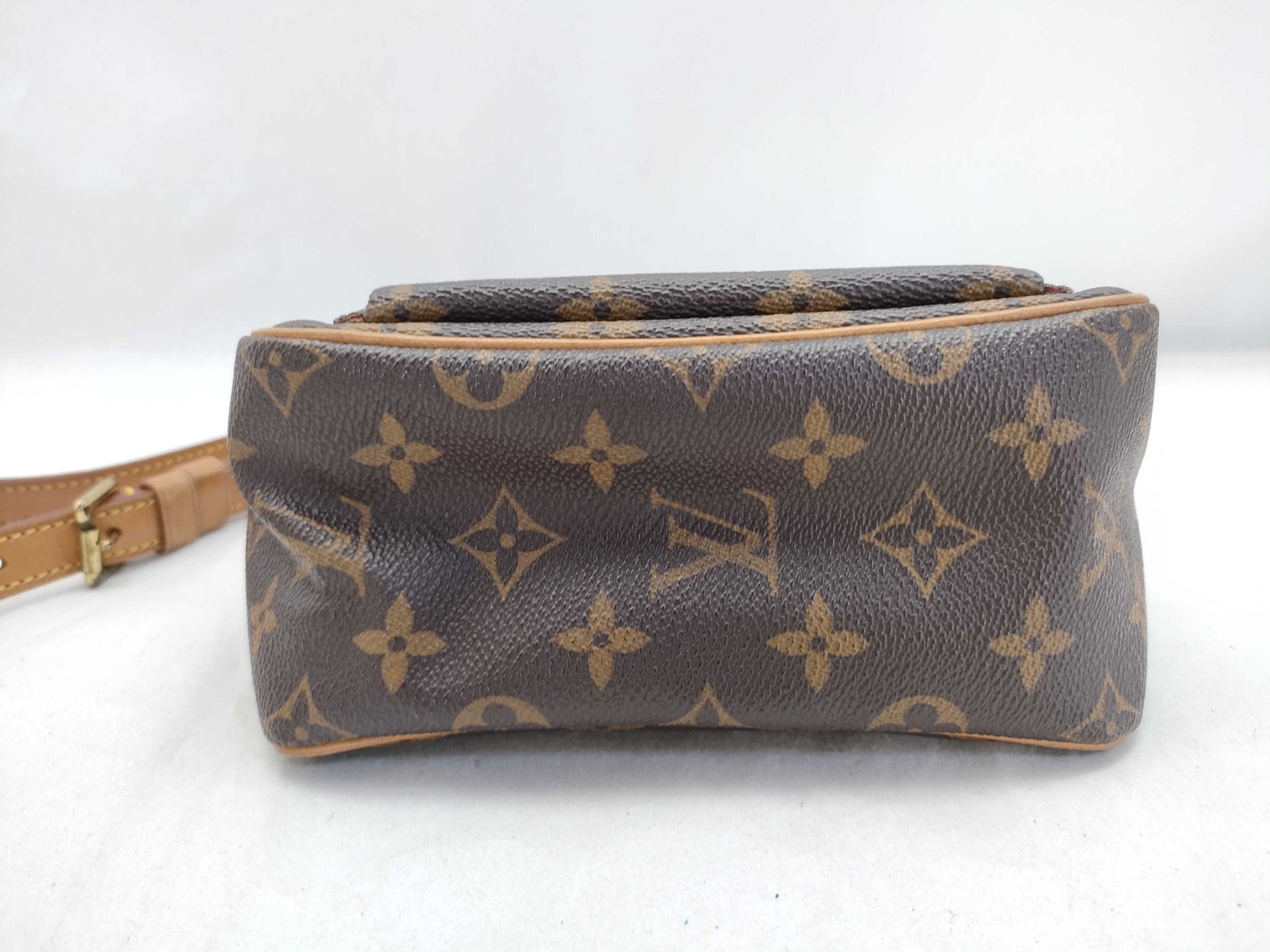 LOUIS VUITTON Monogram Louis Vuitton Viva Cite PM M51165 Shoulder Bag *Serial Number Removed Shoulder Bag