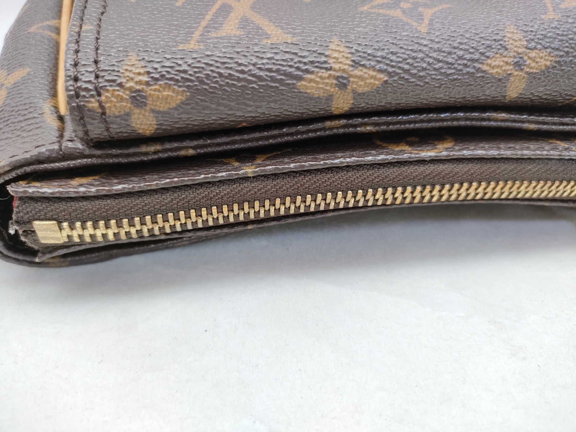 LOUIS VUITTON Monogram Louis Vuitton Viva Cite PM M51165 Shoulder Bag *Serial Number Removed Shoulder Bag