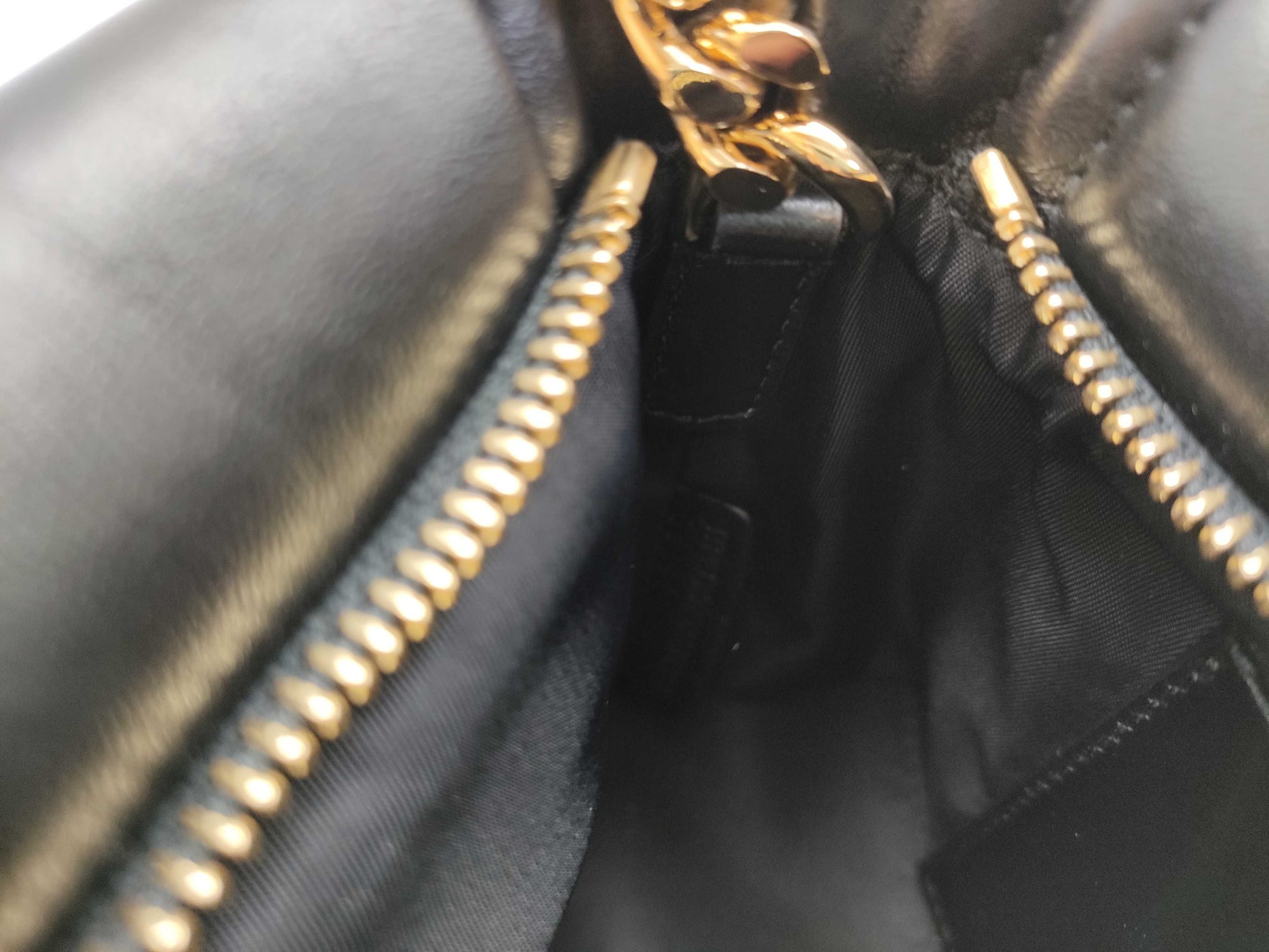 BURBERRY TB logo quilted leather chain shoulder bag in black