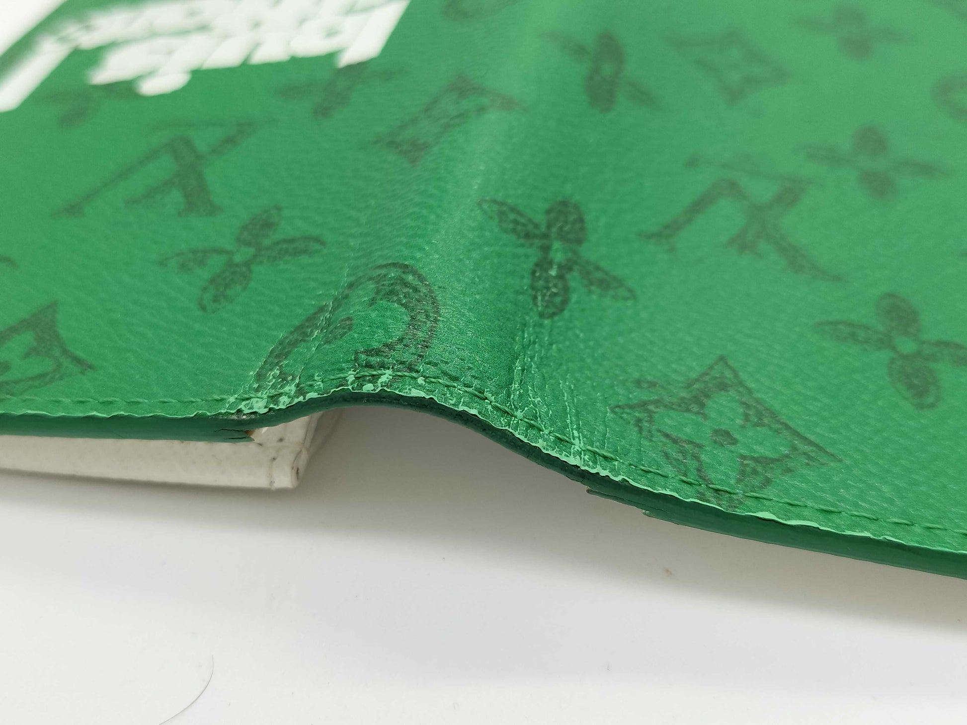 LOUIS VUITTON RFID Verified Louis Vuitton Everyday LV Portefeuille Brazza Long Wallet Green Wallet
