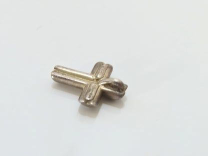 Tiffany & Co. TIFFANY & Co. Minor scratches on cross motif necklace in 925