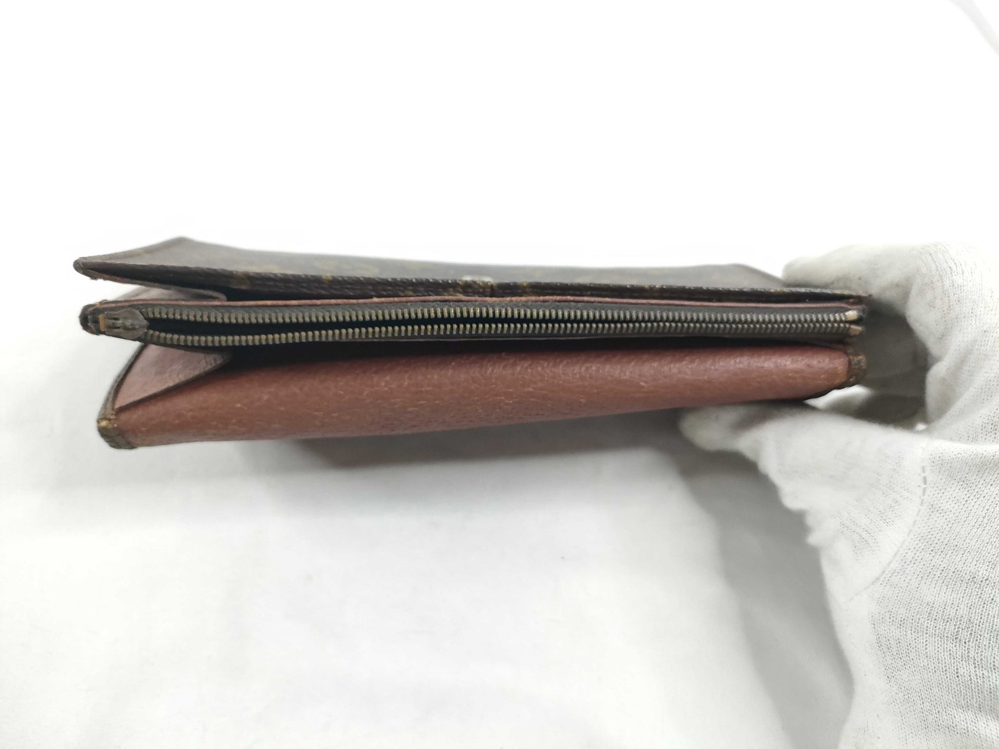 LOUIS VUITTON [Serial Number] 833 Monogram LV Monogram Bifold Wallet 833 Wallet