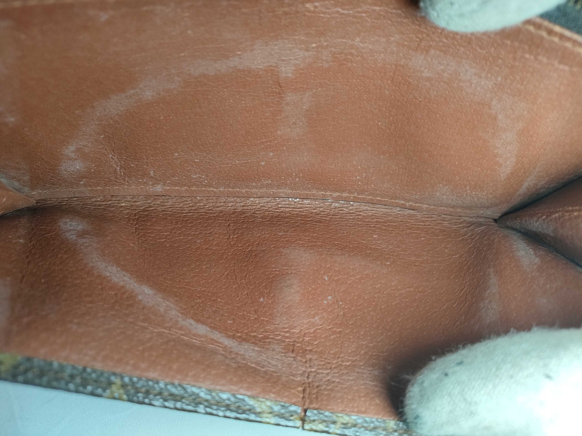 LOUIS VUITTON [Serial Number] 833 Monogram LV Monogram Bifold Wallet 833 Wallet