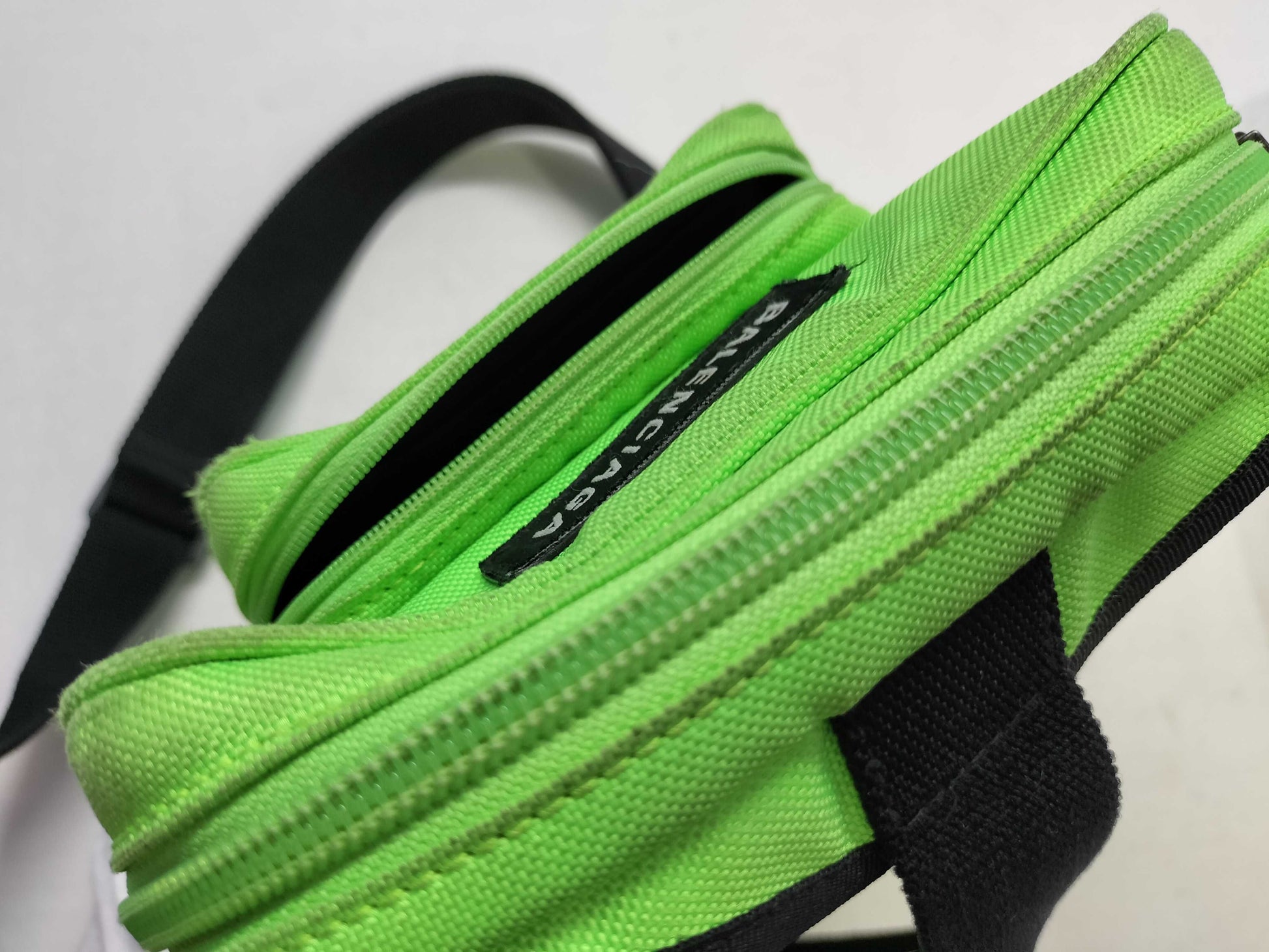 BALENCIAGA BALENCIAGA Shoulder Bag Green Nylon Shoulder Bag
