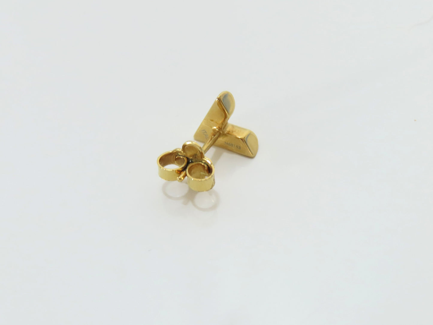 LOUIS VUITTON LV Essential V Earrings M68153 LE1213 GP Earrings