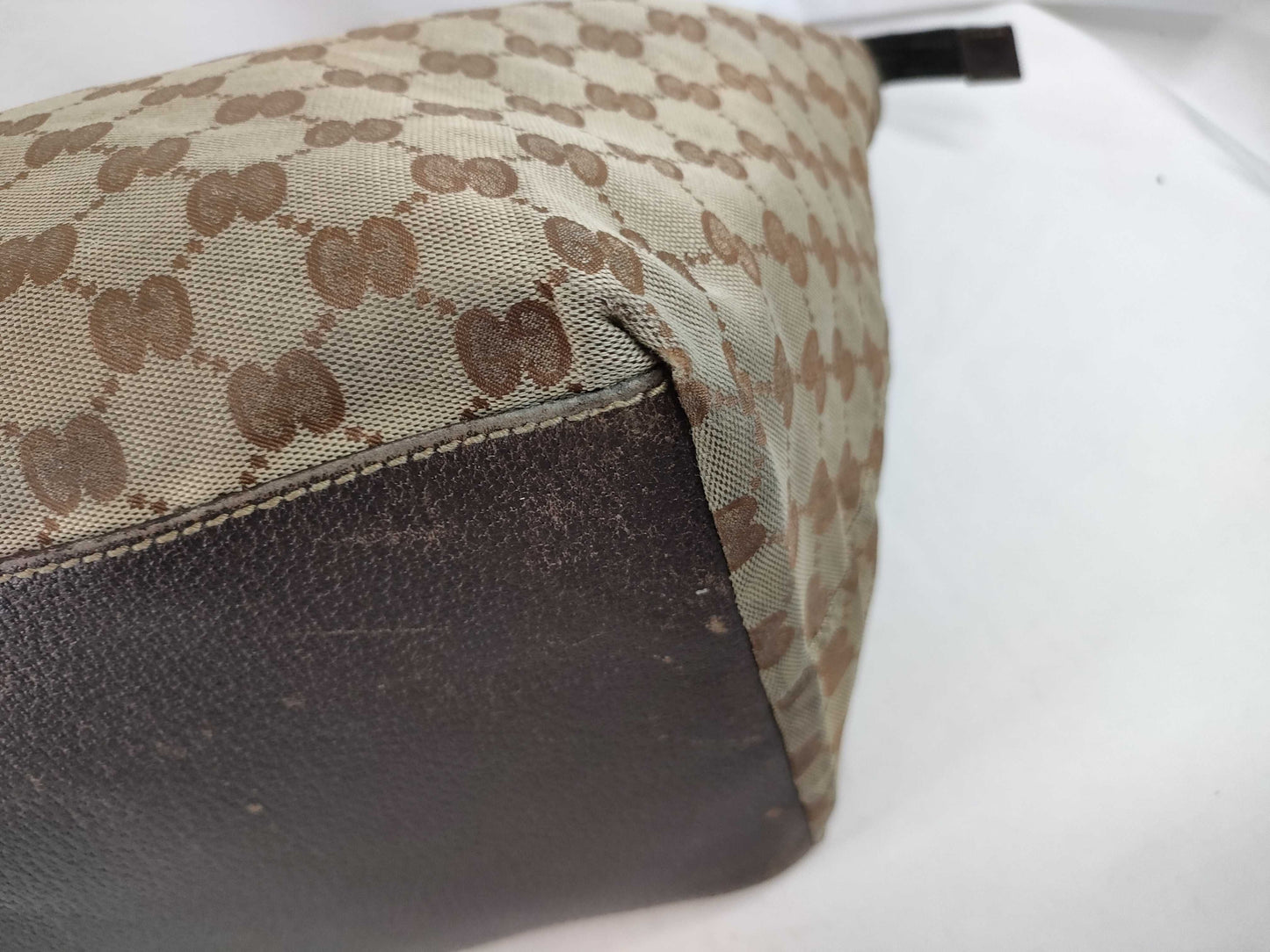 GUCCI GG Canvas Handbag, Nylon Fabric, Size 131.230